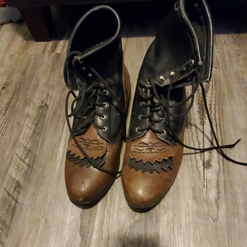 Heritage Lacer Boots